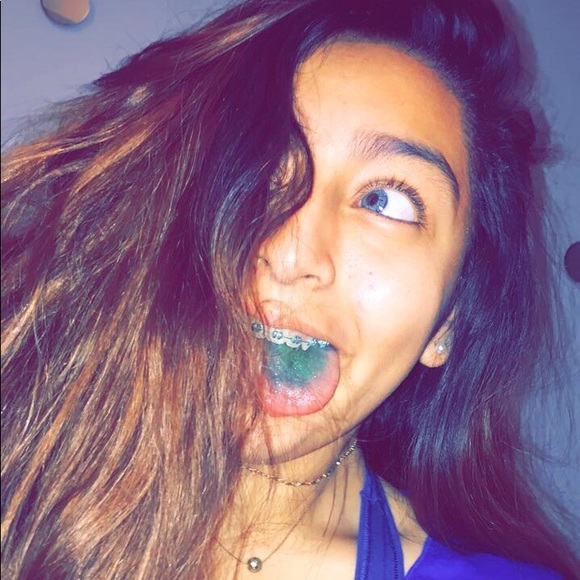 Meet your Posher, Gennie - Picture 1 of 1